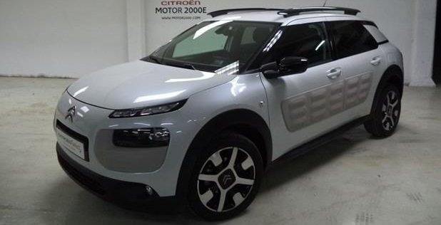 Left hand drive CITROEN C4 CACTUS 1.2 VTI SHINE